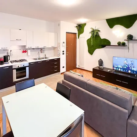 House Fiera Garage & Wifi Apartment *